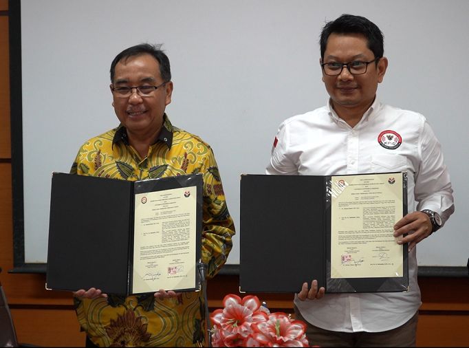 Rektor Resmikan Radio Universitas Pendidikan Indonesia.